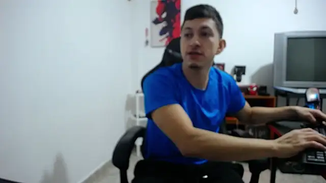 Snapshot of Iam_yourbabyprincess_XD chatting on 09-21-25, 04:47 Iam yourbabyprincess XD online show from 09-21-25, 04:47