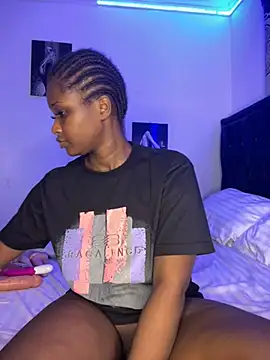 Snapshot of t-Booty_risky_ chatting on 12-08-24, 09:08 t-Booty risky online show from 12-08-24, 09:08