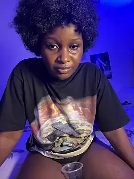 Snapshot of t-Booty_risky_ chatting on 12-13-24, 02:21 t-Booty risky online show from 12-13-24, 02:21