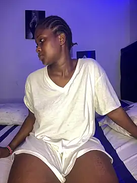 Snapshot of t-Booty_risky_ chatting on 12-19-24, 09:38 t-Booty risky online show from 12-19-24, 09:38