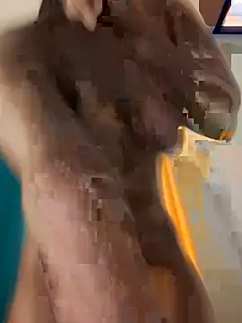 Snapshot of t-Booty_risky_ chatting on 03-13-25, 03:06 t-Booty risky online show from 03-13-25, 03:06