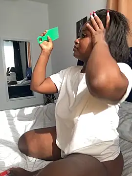 Snapshot of t-Booty_risky_ chatting on 09-14-25, 12:59 t-Booty risky online show from 09-14-25, 12:59