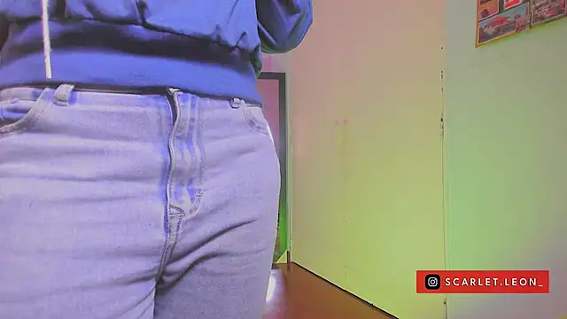 Snapshot of Scarletleon77 chatting on 02-11-25, 04:13 Scarletleon77 online show from 02-11-25, 04:13