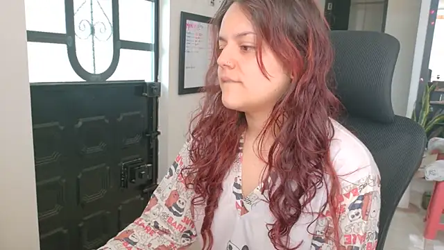 Scarletleon77 online show from 05-19-26, 02:12