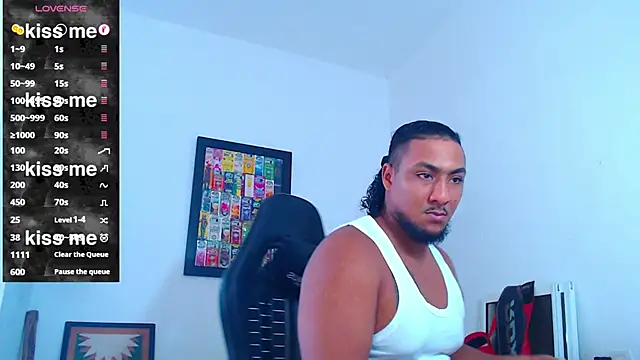 Snapshot of yosoy_enzo2020 chatting on 09-29-25, 04:23 yosoy enzo2020 online show from 09-29-25, 04:23