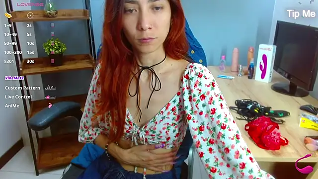 Snapshot of Erika_Stevens chatting on 03-05-25, 09:04 Erika Stevens online show from 03-05-25, 09:04