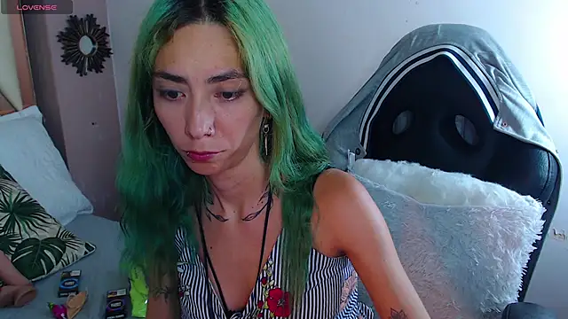 Snapshot of Erika_Stevens chatting on 10-05-25, 01:04 Erika Stevens online show from 10-05-25, 01:04