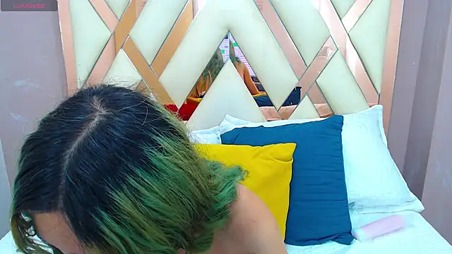 Snapshot of Erika_Stevens chatting on 11-29-25, 03:48 Erika Stevens online show from 11-29-25, 03:48