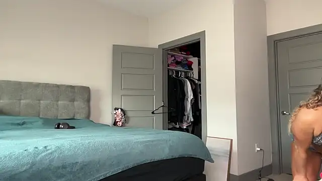 ElenaErickson online show from 01-27-25, 07:46