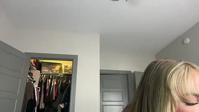 ElenaErickson online show from 02-10-25, 11:23