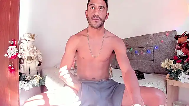 Snapshot of tom_colinn chatting on 11-29-25, 08:01 tom colinn online show from 11-29-25, 08:01