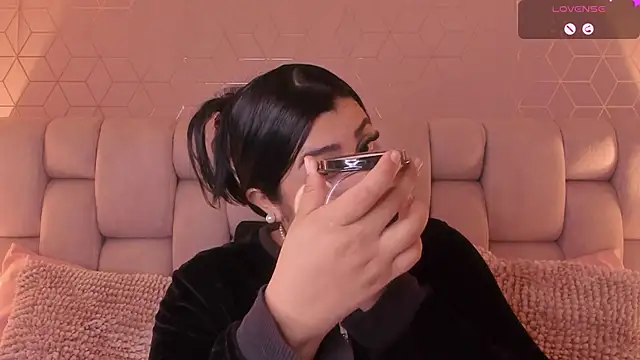 Snapshot of Emilyboobss chatting on 03-07-25, 06:57 Emilyboobss online show from 03-07-25, 06:57