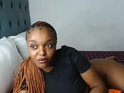 Snapshot of FaeMDom2 chatting on 12-14-24, 05:03 FaeMDom2 online show from 12-14-24, 05:03