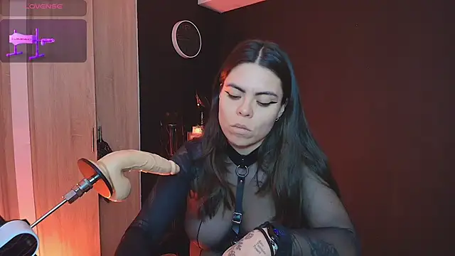 Snapshot of _WednesdayFriday_ chatting on 12-17-25, 05:30 WednesdayFriday online show from 12-17-25, 05:30