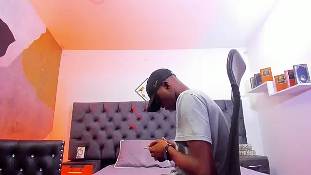 JacksonMuller  online show from 12-05-24, 02:33