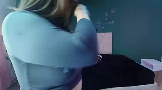 Snapshot of MariamCute_ chatting on 02-22-25, 10:09 MariamCute online show from 02-22-25, 10:09