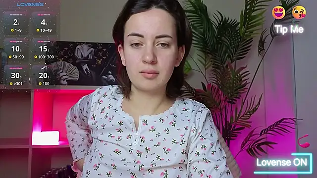 SweetieKendl online show from 04-07-26, 09:48