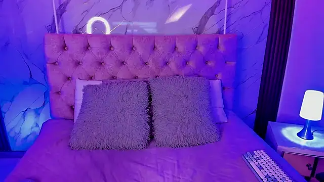 Abbyy Brooks online show from 11-18-25, 11:36