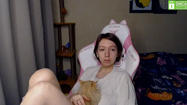 Snapshot of LeahGottty chatting on 12-02-24, 02:19 LeahGottty online show from 12-02-24, 02:19