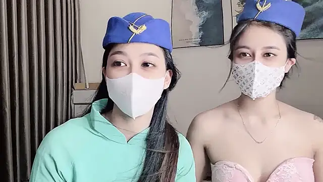 Snapshot of Mono-Stewardesss chatting on 09-17-25, 11:45 Mono-Stewardesss online show from 09-17-25, 11:45