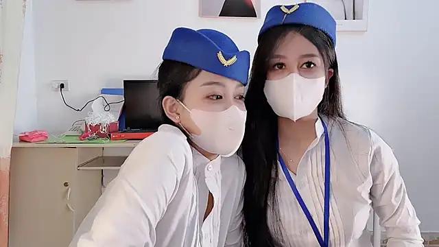 Mono-Stewardesss online show from 01-15-26, 04:00