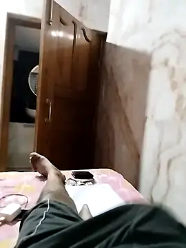 findmemylove online show from 11-24-25, 04:51