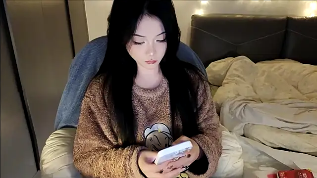 Snapshot of Jennie-007 chatting on 11-20-25, 12:27 Jennie-007 online show from 11-20-25, 12:27