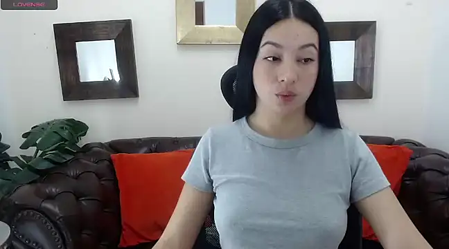 Snapshot of Lila_Pinky chatting on 03-13-25, 02:33 Lila Pinky online show from 03-13-25, 02:33