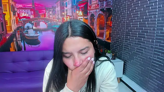 Snapshot of Small_naughty_ chatting on 03-02-26, 01:40 Small naughty online show from 03-02-26, 01:40