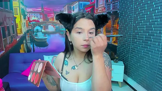 Snapshot of Small_naughty_ chatting on 03-03-26, 01:39 Small naughty online show from 03-03-26, 01:39