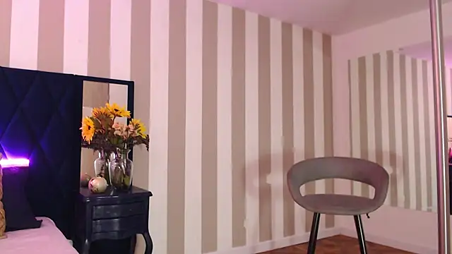 Snapshot of KattyPortman chatting on 12-11-24, 04:07 KattyPortman online show from 12-11-24, 04:07