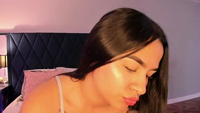 Snapshot of KattyPortman chatting on 01-24-25, 05:21 KattyPortman online show from 01-24-25, 05:21