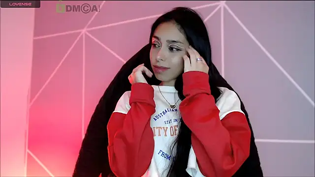 Snapshot of lilylouisee chatting on 02-14-26, 06:48 lilylouisee online show from 02-14-26, 06:48