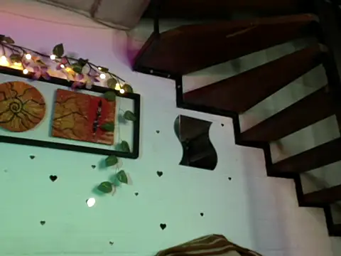 Snapshot of dreamgirl_sweet chatting on 09-17-25, 04:25 dreamgirl sweet online show from 09-17-25, 04:25