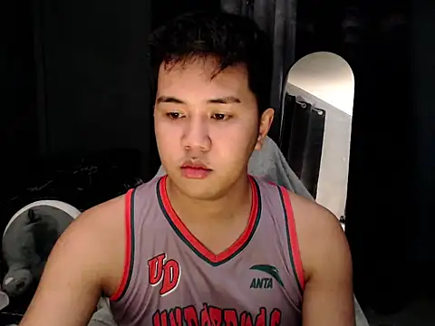 Snapshot of xgregor07 chatting on 06-18-26, 11:36 xgregor07 online show from 06-18-26, 11:36