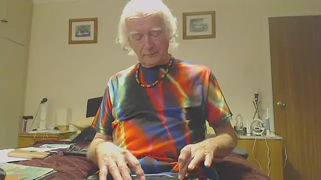 WaverlyKernow online show from 02-07-25, 03:41