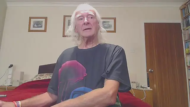 WaverlyKernow online show from 11-20-25, 01:55