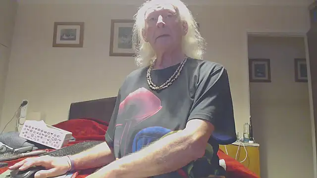 WaverlyKernow online show from 12-17-25, 08:31