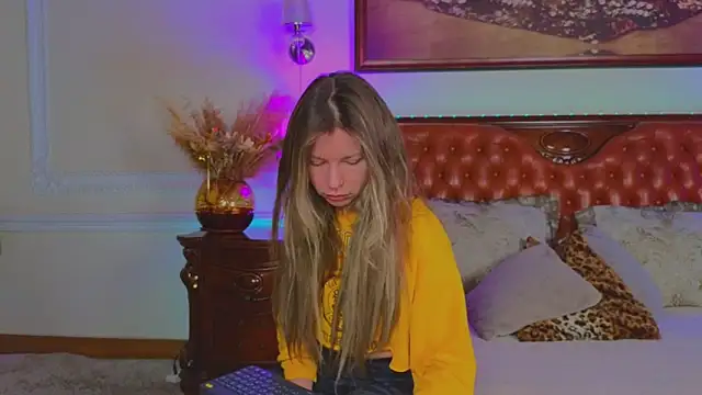 Real Tini online show from 01-07-26, 06:05