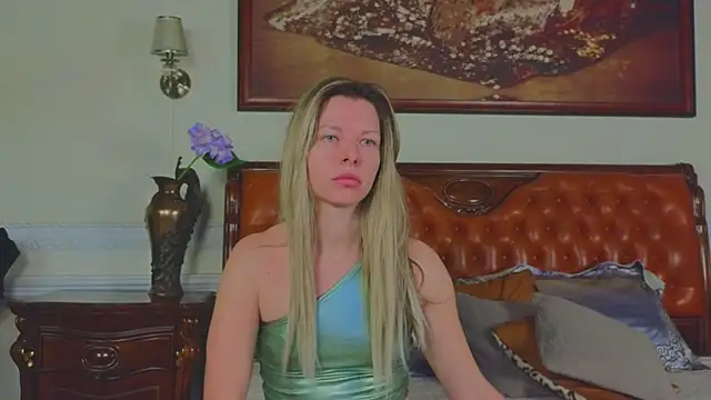 Real Tini online show from 02-20-26, 06:10