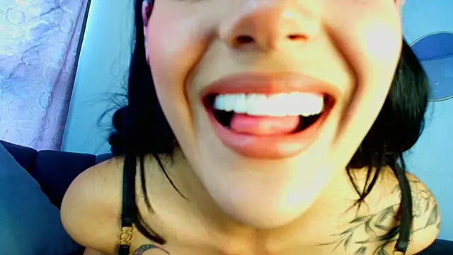 Snapshot of natashapridee_ chatting on 03-18-25, 08:59 natashapridee online show from 03-18-25, 08:59