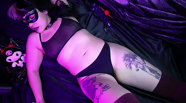 Snapshot of EvaCrux chatting on 03-07-25, 06:35 EvaCrux online show from 03-07-25, 06:35