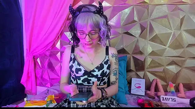 neeko princes online show from 12-30-24, 03:35