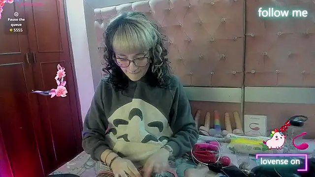 neeko princes online show from 02-17-26, 12:12