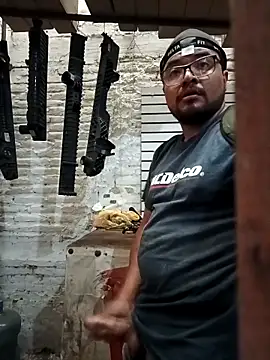 Snapshot of Bartolito001 chatting on 09-15-25, 09:59 Bartolito001 online show from 09-15-25, 09:59