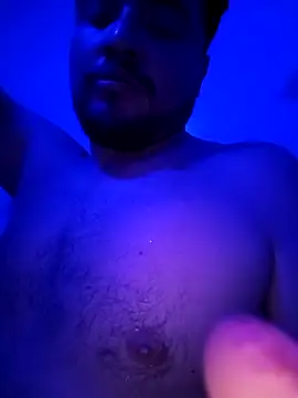 Snapshot of Bartolito001 chatting on 09-17-25, 07:43 Bartolito001 online show from 09-17-25, 07:43