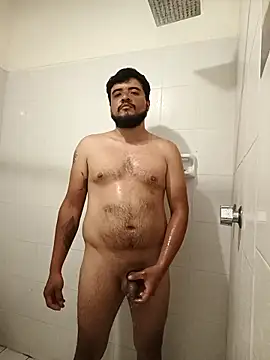 Snapshot of Bartolito001 chatting on 10-19-25, 01:39 Bartolito001 online show from 10-19-25, 01:39