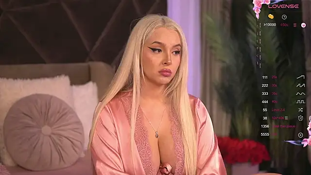 Snapshot of VictoriaMorrone chatting on 02-06-25, 03:20 VictoriaMorrone online show from 02-06-25, 03:20