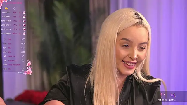 Snapshot of VictoriaMorrone chatting on 03-04-25, 07:30 VictoriaMorrone online show from 03-04-25, 07:30