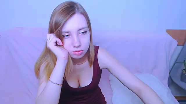 Snapshot of AliceFire_ chatting on 07-03-26, 11:05 AliceFire online show from 07-03-26, 11:05